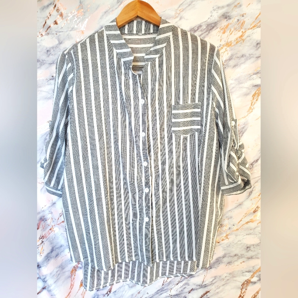 Women's black & white blouse